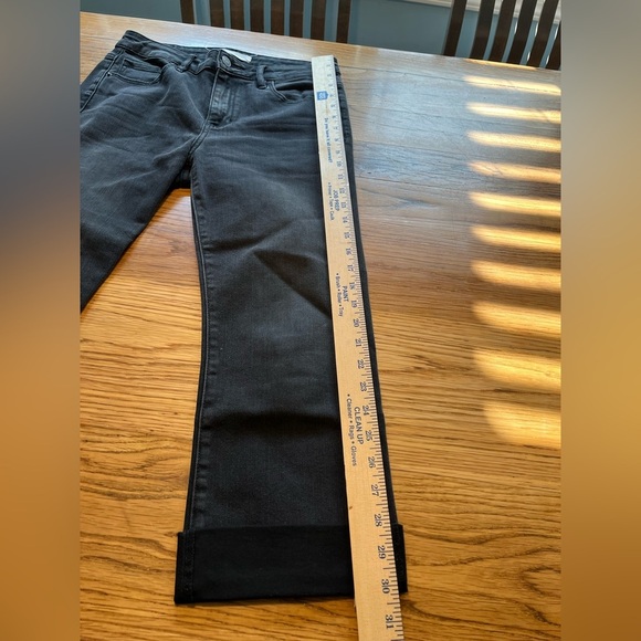 Hidden Black Denim Capri Jeans Size 28 - Picture 6 of 10